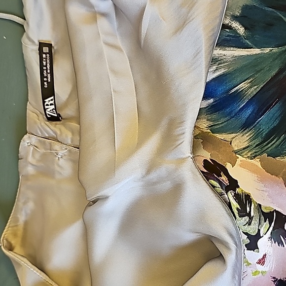 Zara slip dress. Called water color. Gray with large flowers. Size small. - Picture 8 of 11